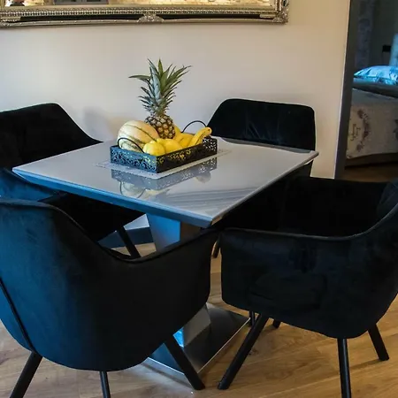Apartament Oli Mare *