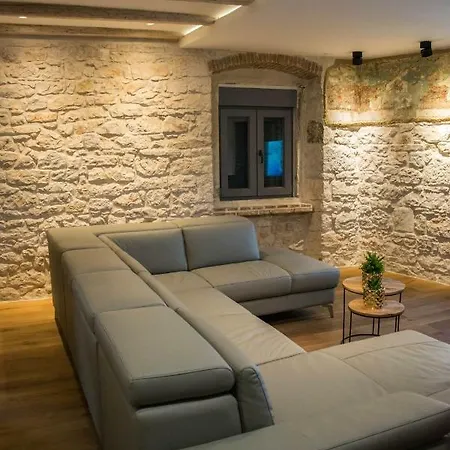 Oli Mare Apartmán *