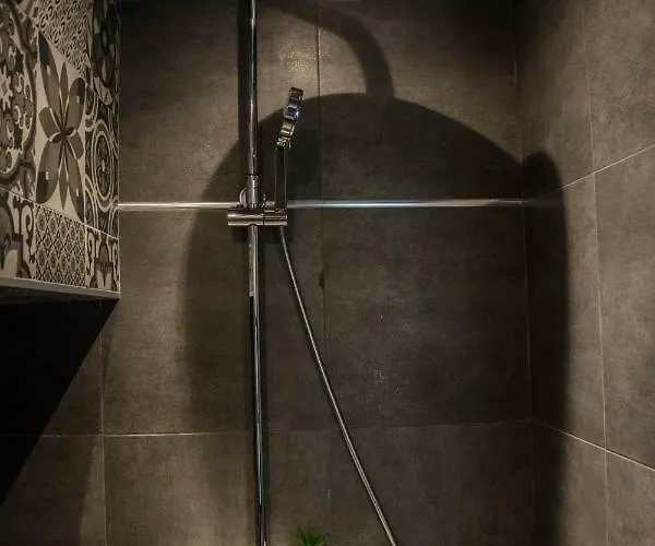 Oli Mare アパート ポレッチ